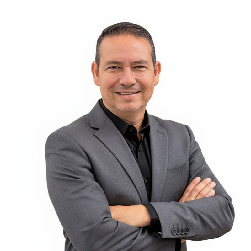 Mario Moreno - Instructor del Taller de IA